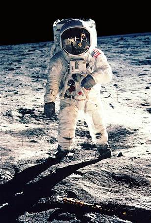 buzz_aldrin_moon_walk